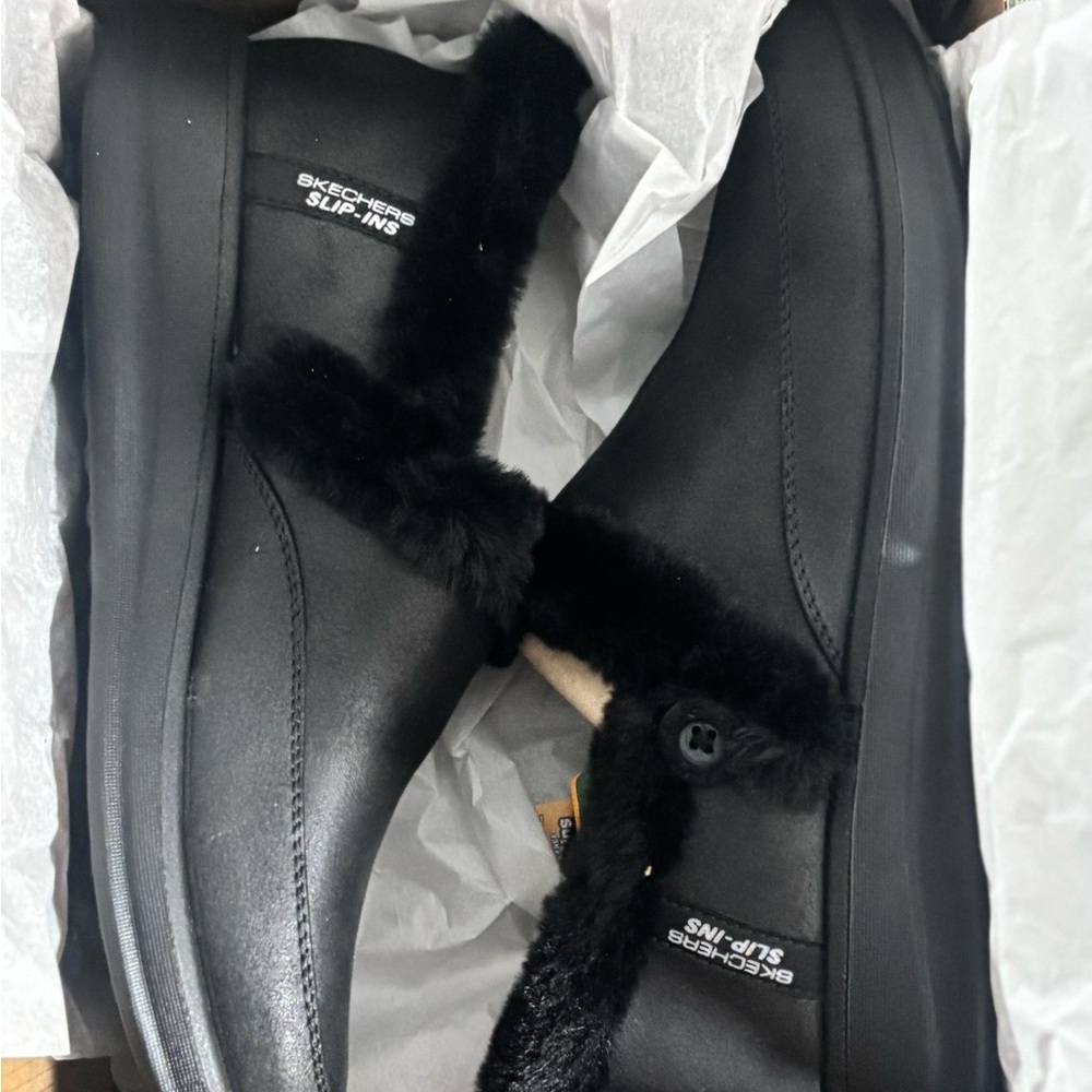 NEW Skechers Hands Free Slip-Ins Cozy Escape Black Size 9 Memory Foam